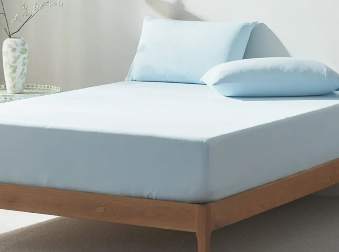 Arctic Touch Cooling — Glacier Blue four-piece bedding design
