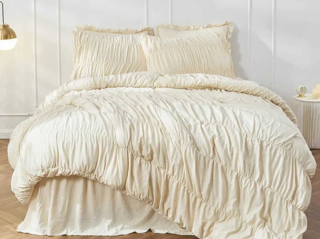 Romance Ruffle — Cream Scallop four-piece bedding design