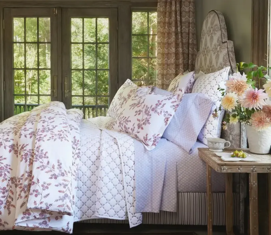 Romantic / Sweet bedroom style
